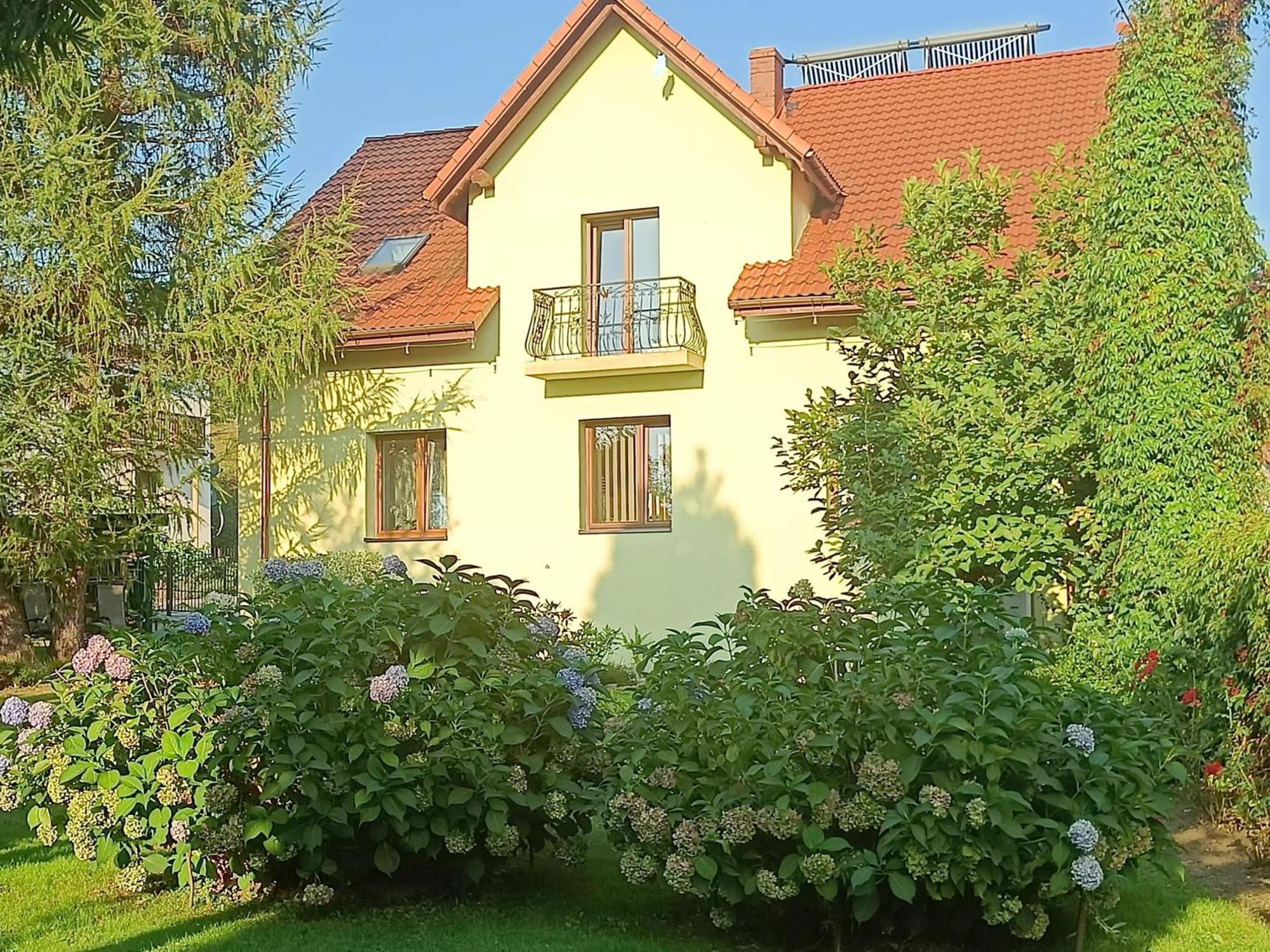 Pod Modrzewiami Apartment Milowka Exterior photo